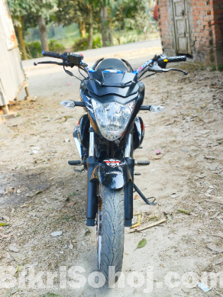 Suzuki Gixxer monotone